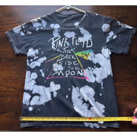 *100% Cotton* Pink Floyd The Dark Side of the Moon Acid Wash Girls Graphic Tee - Picture 4 of 6